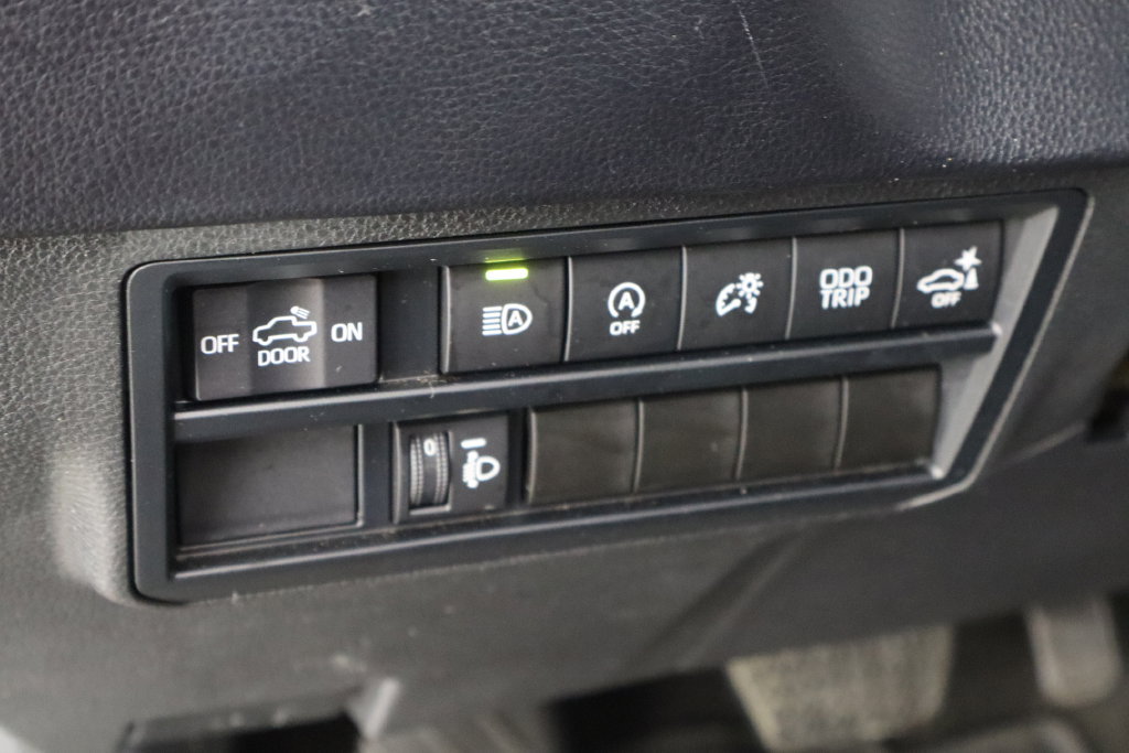 Used 2023 Toyota Tundra SR5 w/ SR5 Convenience Package AWD/4WD image 22