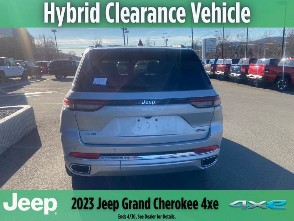 New 2023 Jeep Grand Cherokee Overland image 6