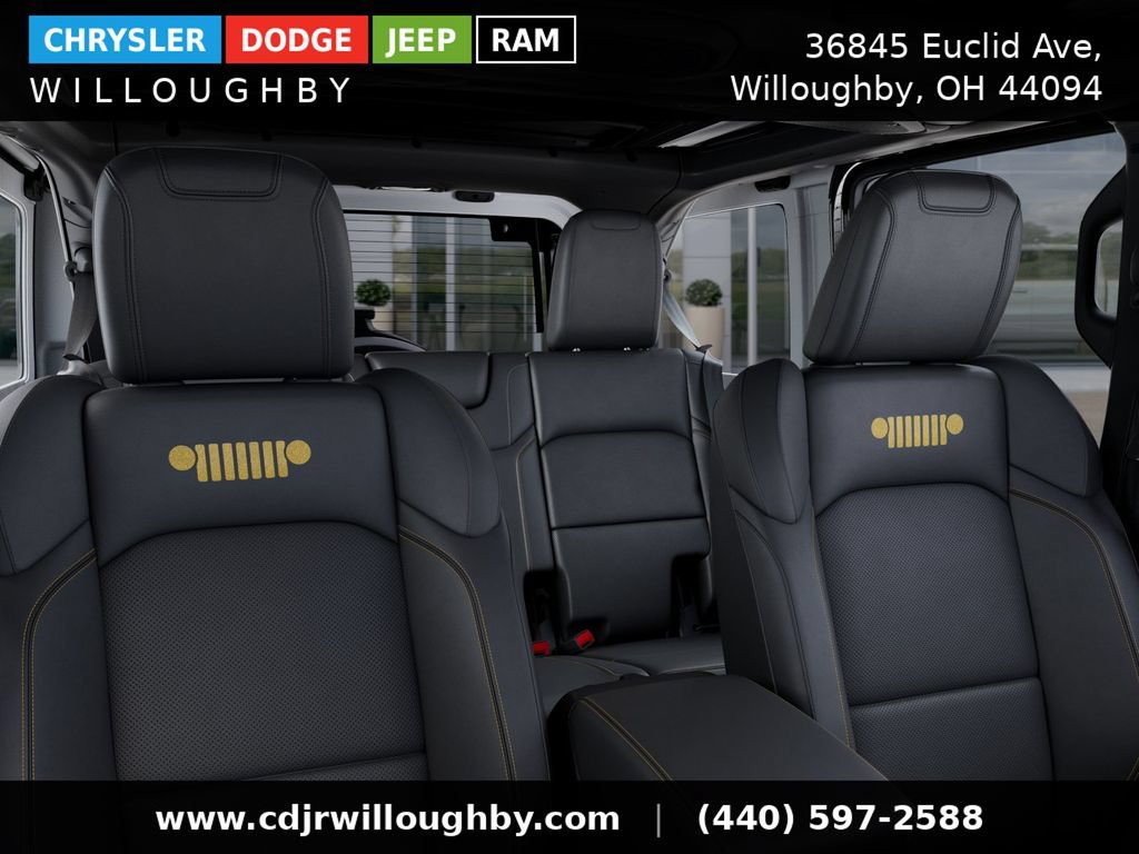 New 2025 Jeep Wrangler Unlimited Sahara w/ Safety Group AWD/4WD image 29