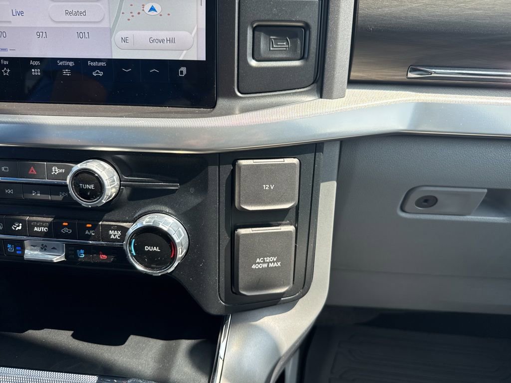 Used 2025 Ford F150 Lariat w/ Equipment Group 502A High AWD/4WD image 40