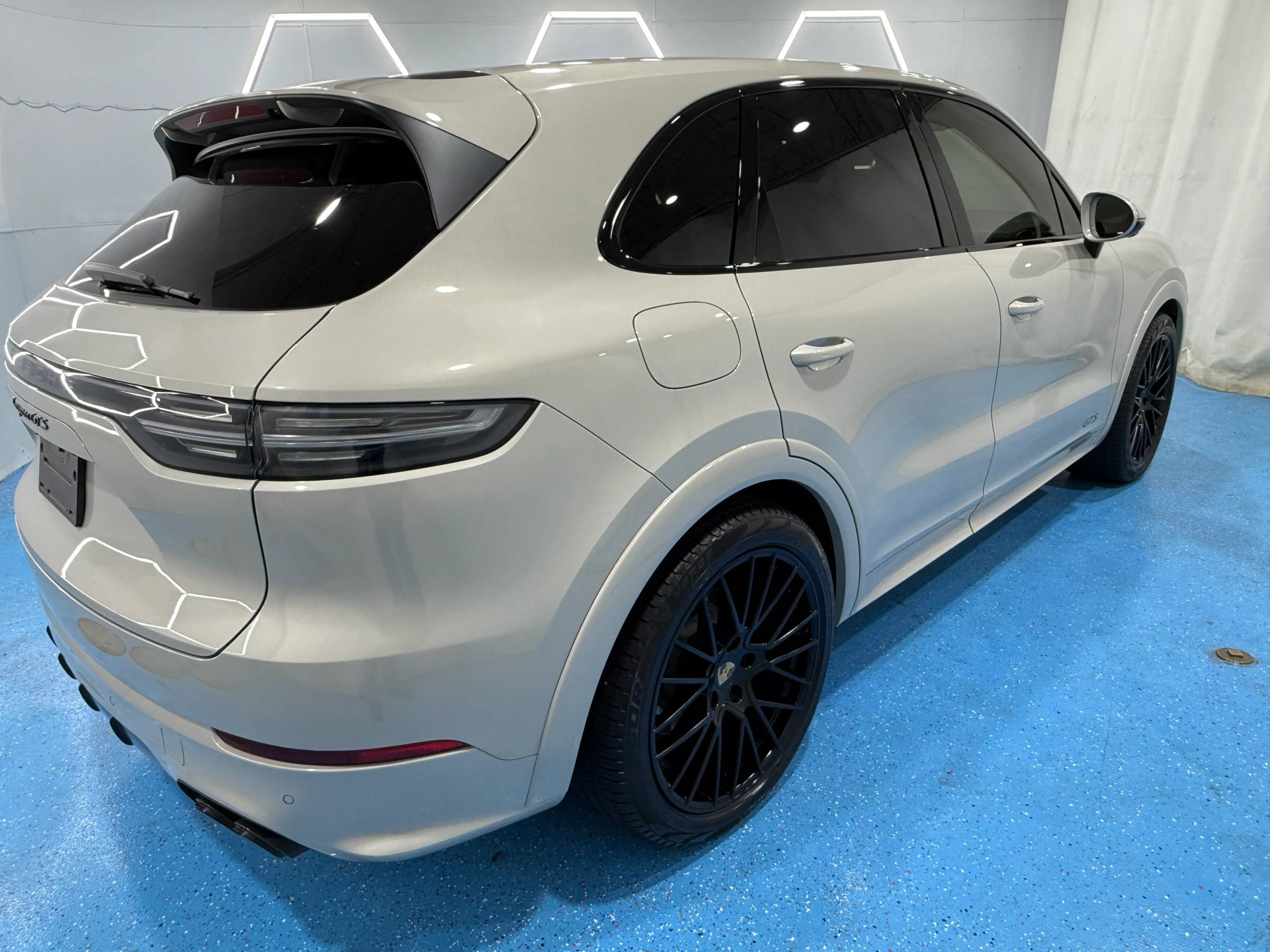Used 2021 Porsche Cayenne GTS AWD/4WD image 12