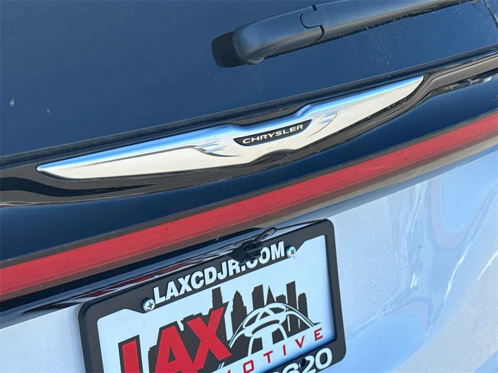 New 2026 Chrysler Pacifica Select image 6