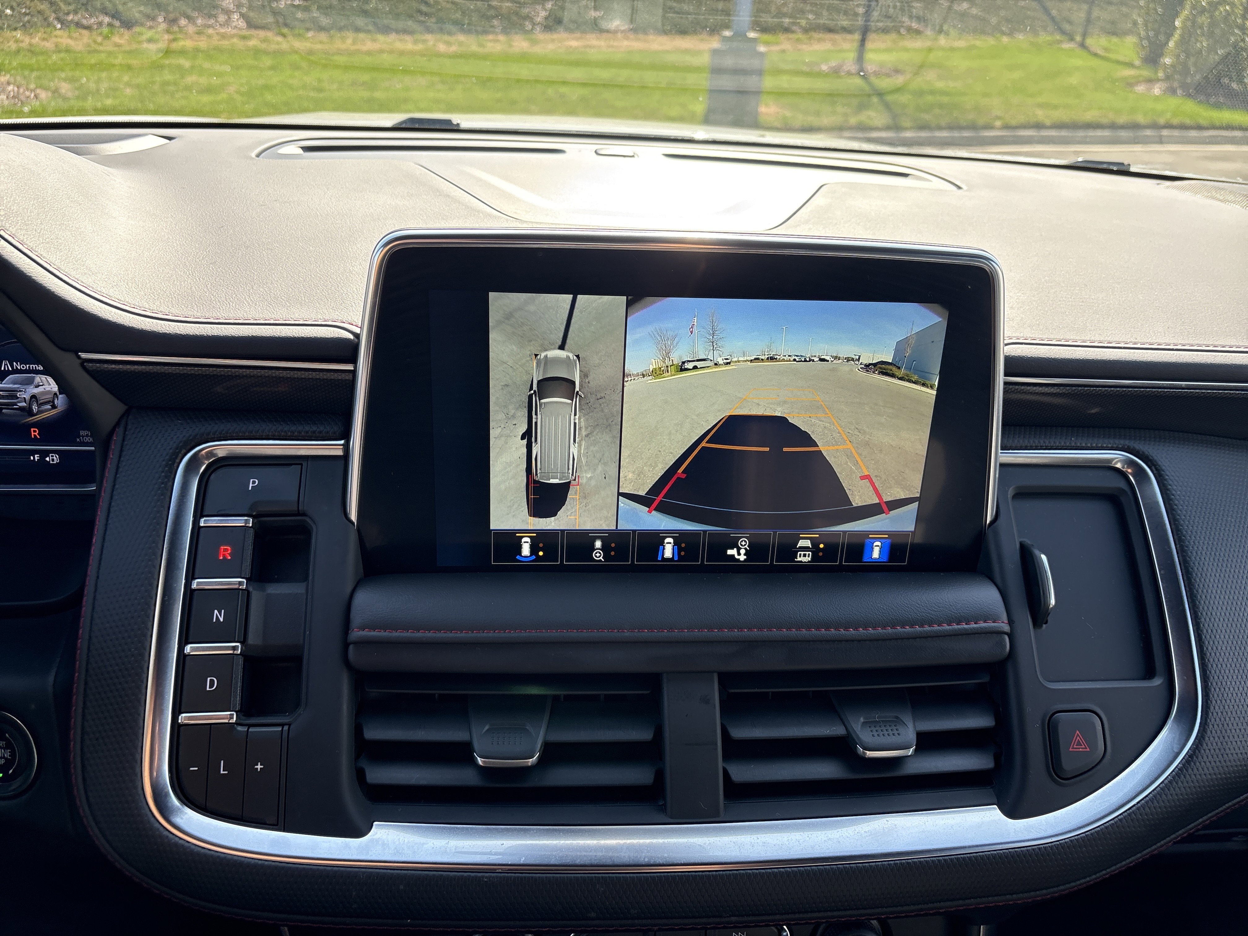 Used 2023 Chevrolet Tahoe RST w/ RST Performance Edition image 28