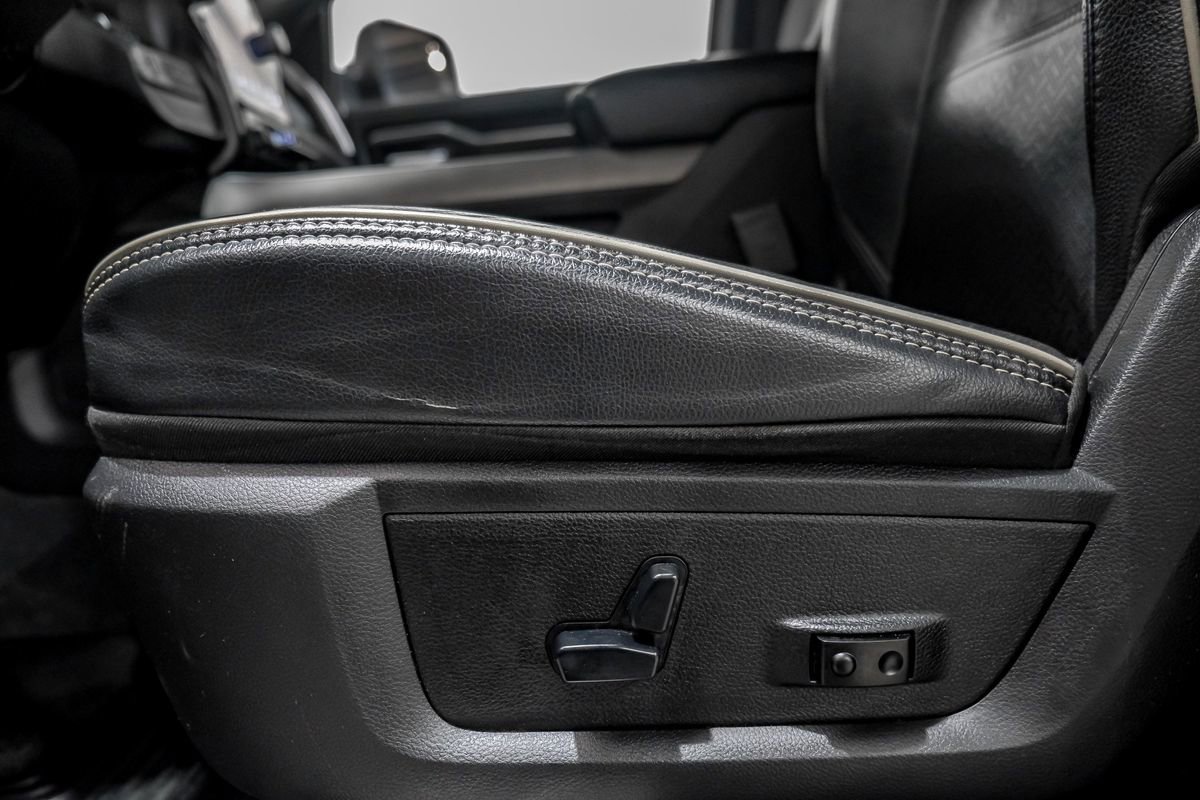 Used 2020 RAM 2500 Laramie w/ Night Edition image 33