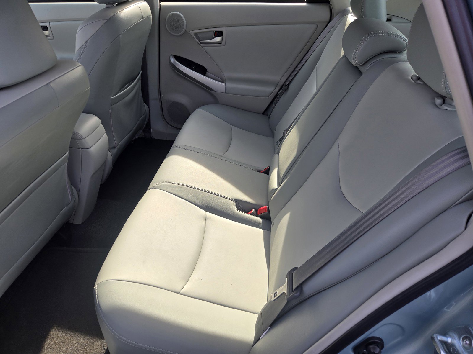 Used 2013 Toyota Prius Five image 11