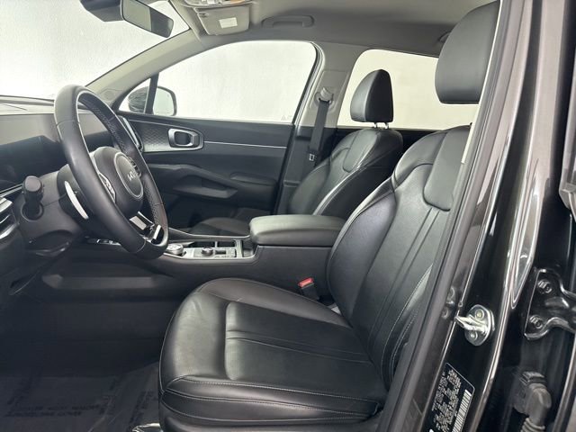 Certified 2025 Kia Sorento EX image 23