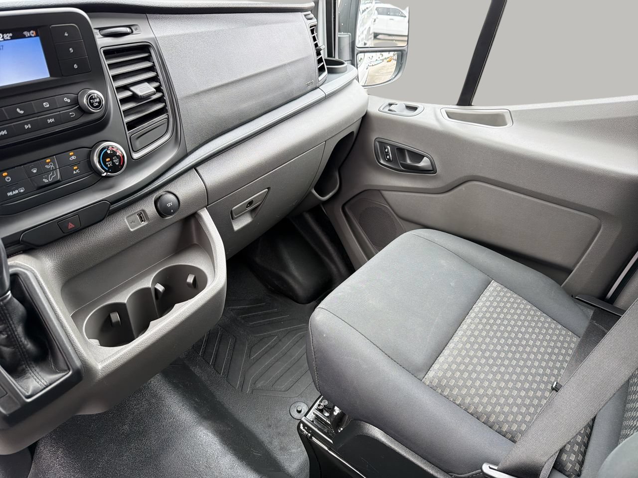 Used 2025 Ford Transit 250 Low Roof w/ Exterior Upgrade Package RWD image 15