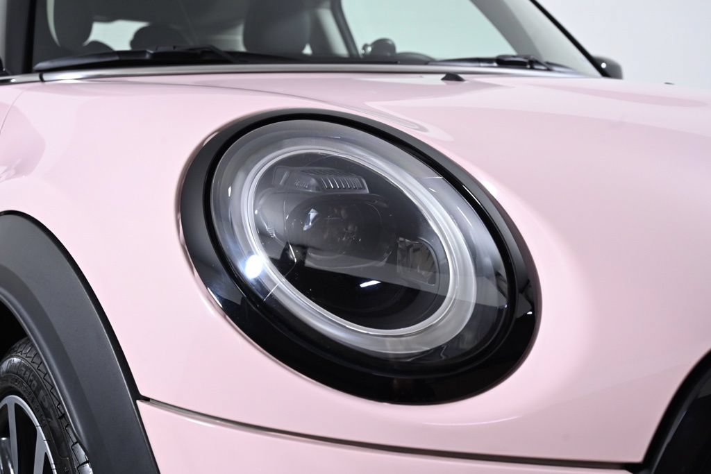 Used 2023 MINI Cooper S w/ Signature Upholstery Package FWD image 10