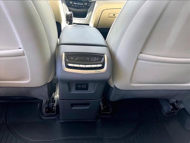Used 2024 Cadillac XT6 Premium Luxury FWD image 25