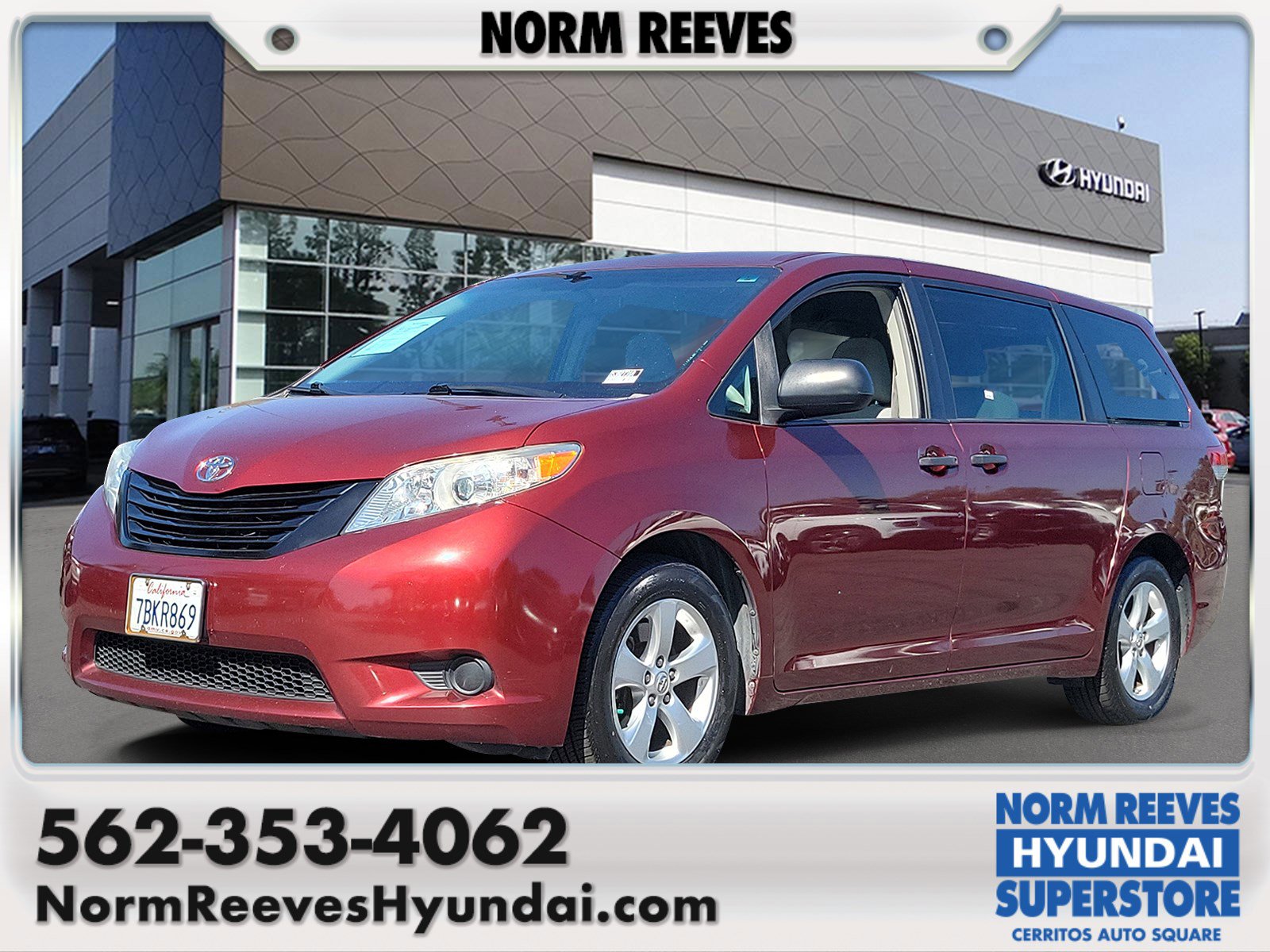 Used 2013 Toyota Sienna L w/ Towing Pkg image 1