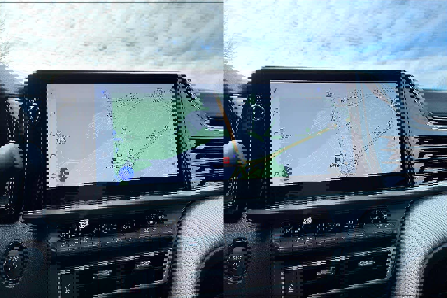 Used 2025 Toyota Camry SE image 33