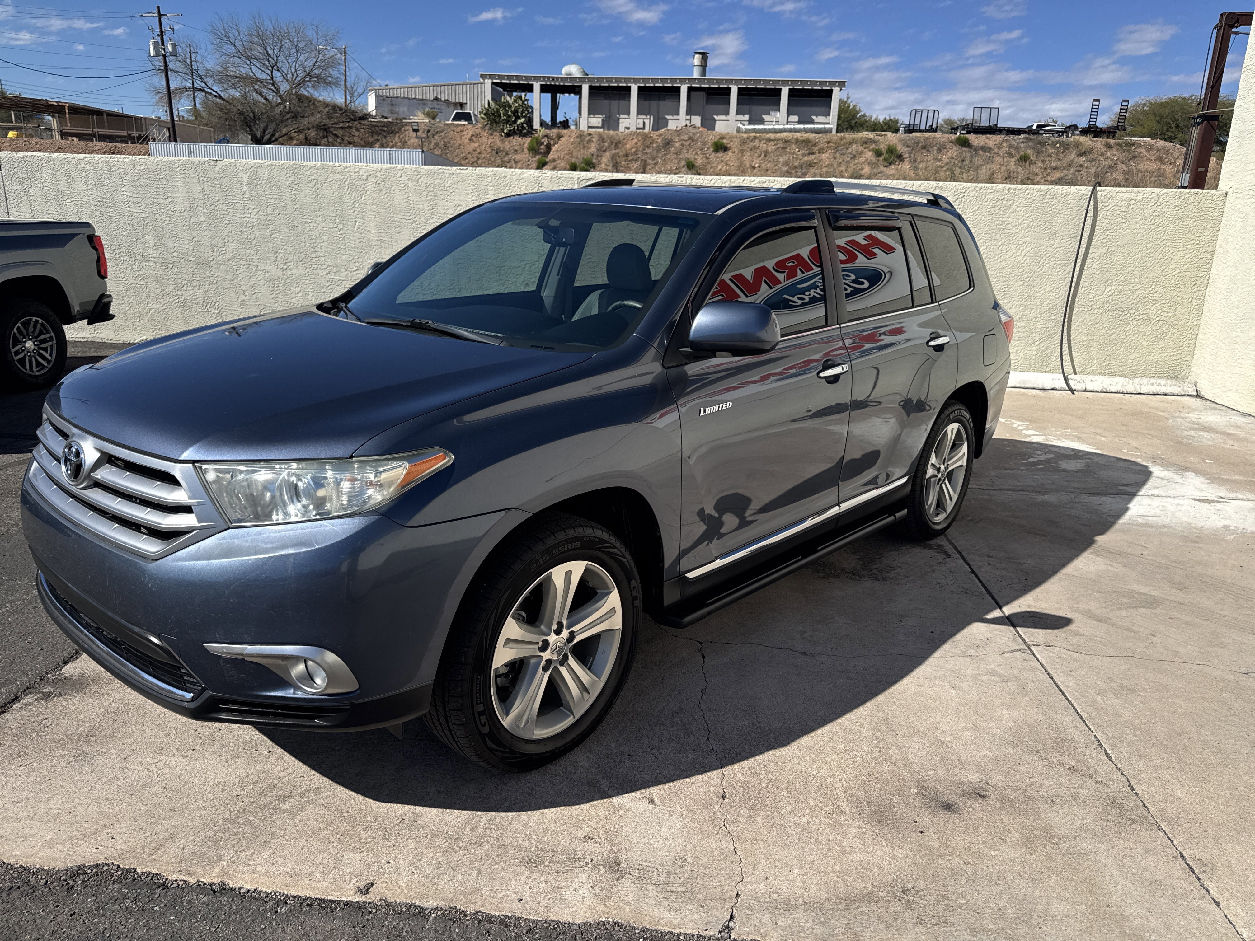 Used 2012 Toyota Highlander Limited image 3
