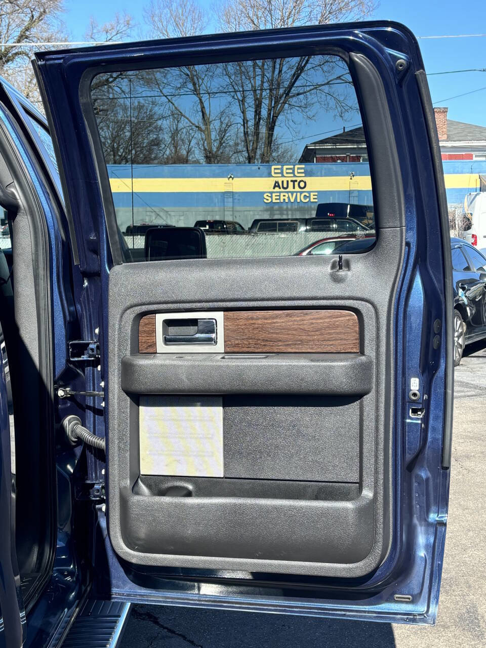 Used 2013 Ford F150 Lariat w/ Mid Equipment Group image 18