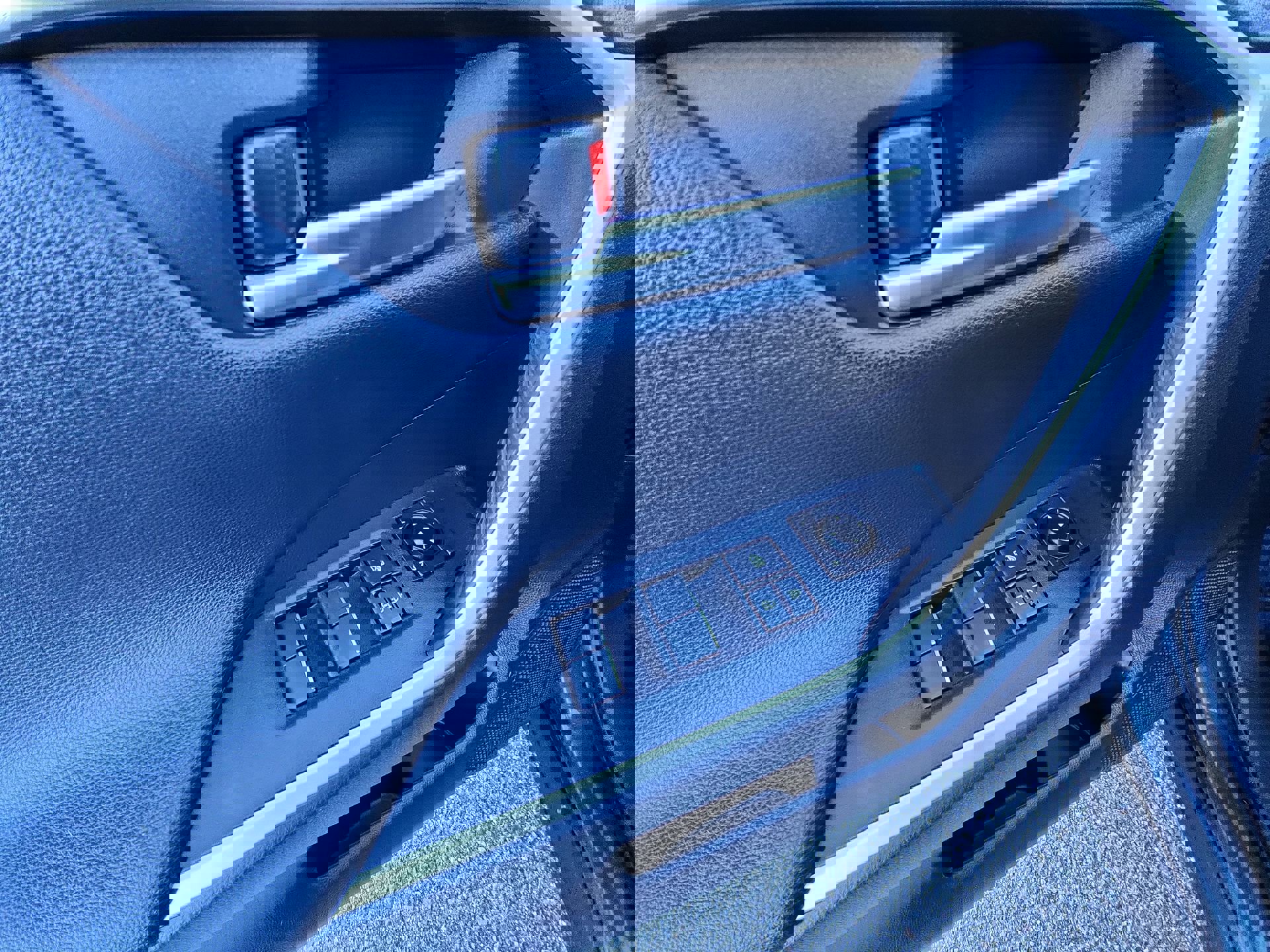 Used 2019 Toyota RAV4 XSE image 15