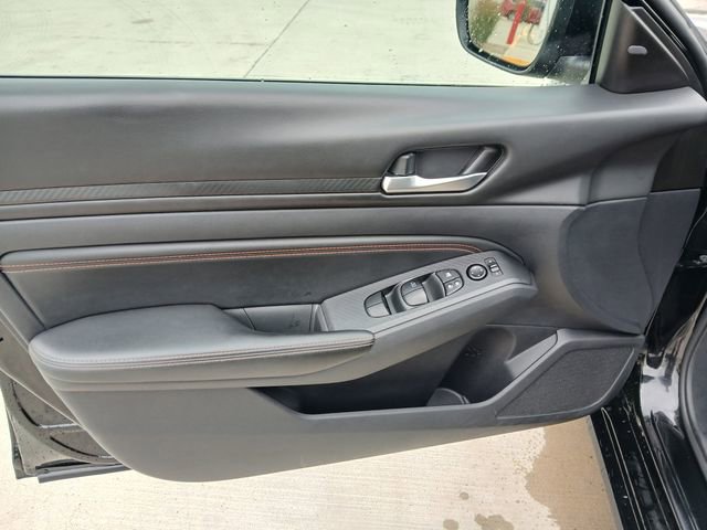 Used 2020 Nissan Altima 2.5 SR w/ Premium Package image 12