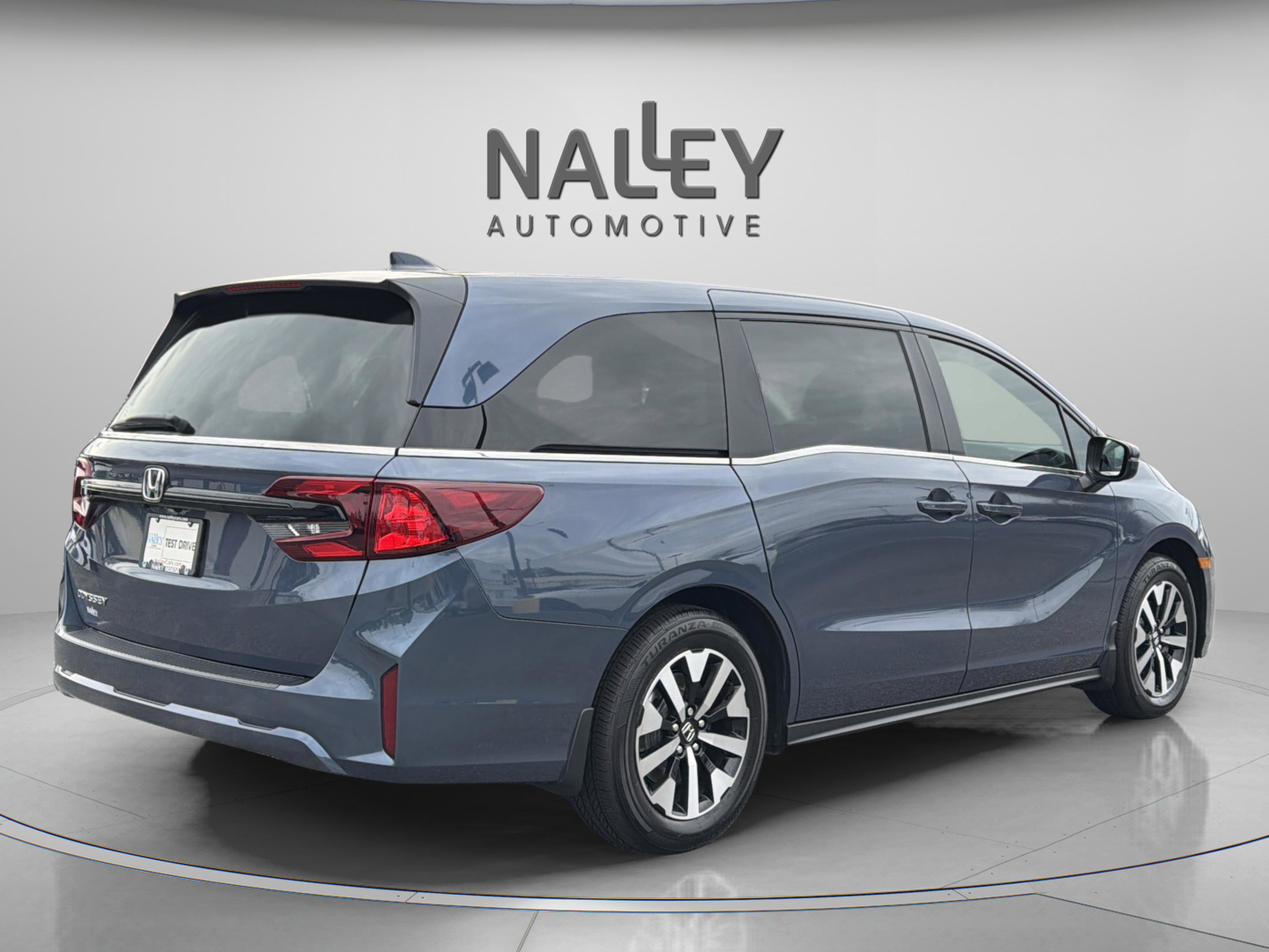 Certified 2026 Honda Odyssey EX-L image 6