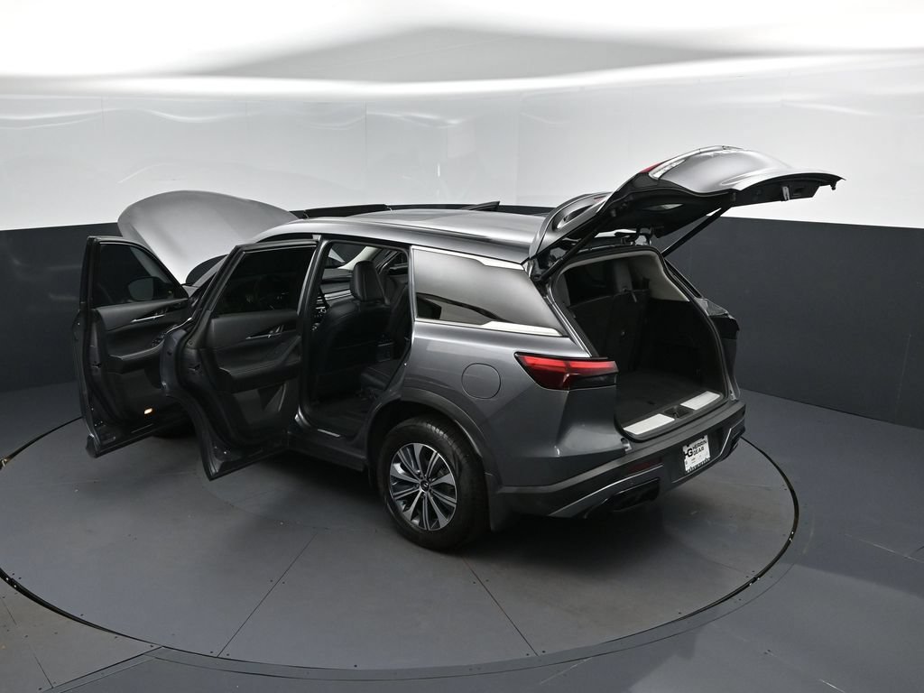Used 2023 INFINITI QX60 Pure FWD image 2