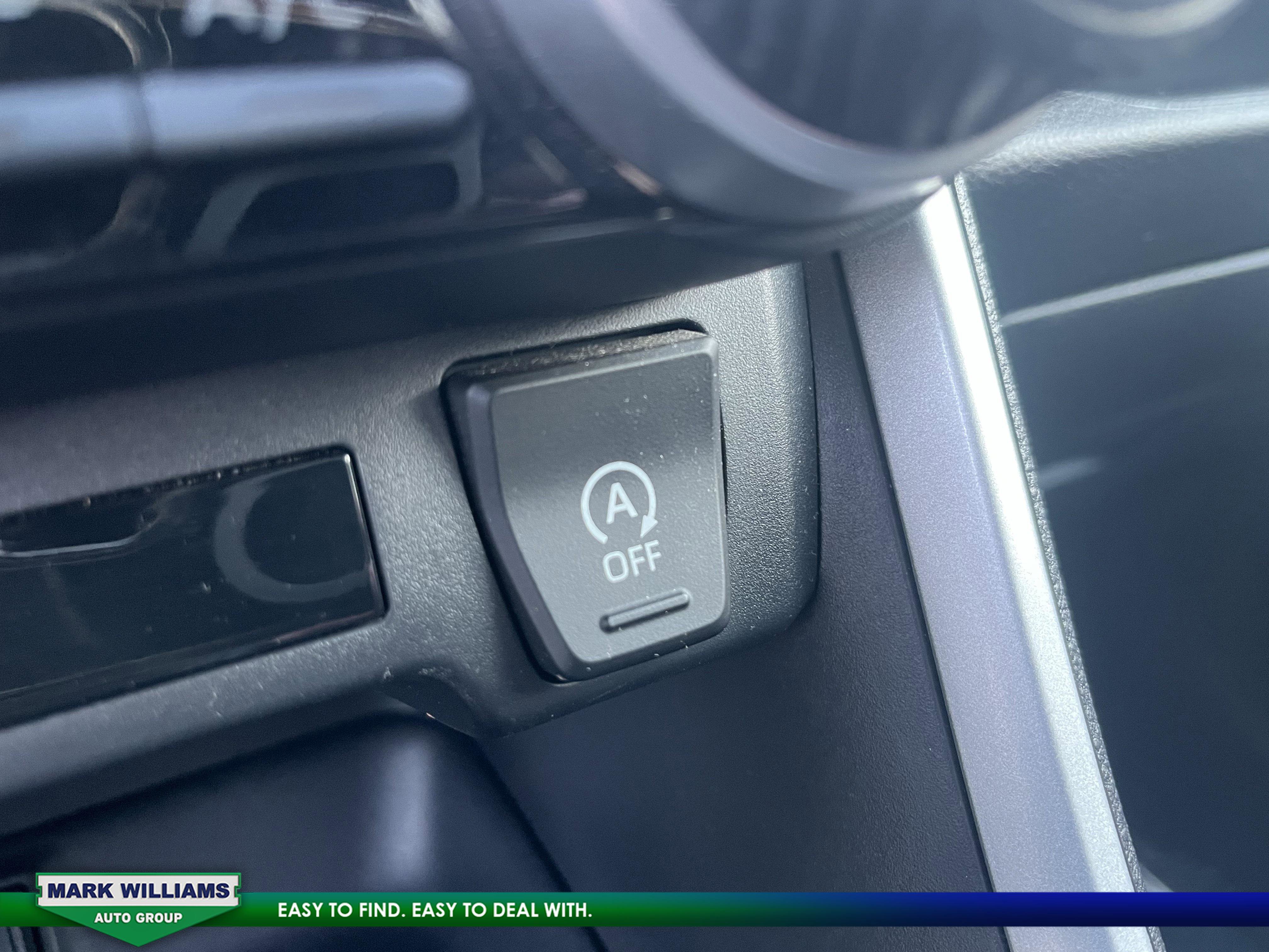 Used 2020 Toyota RAV4 LE image 23