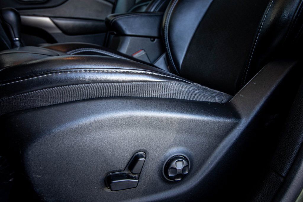 Used 2019 Jeep Cherokee Latitude Plus image 26