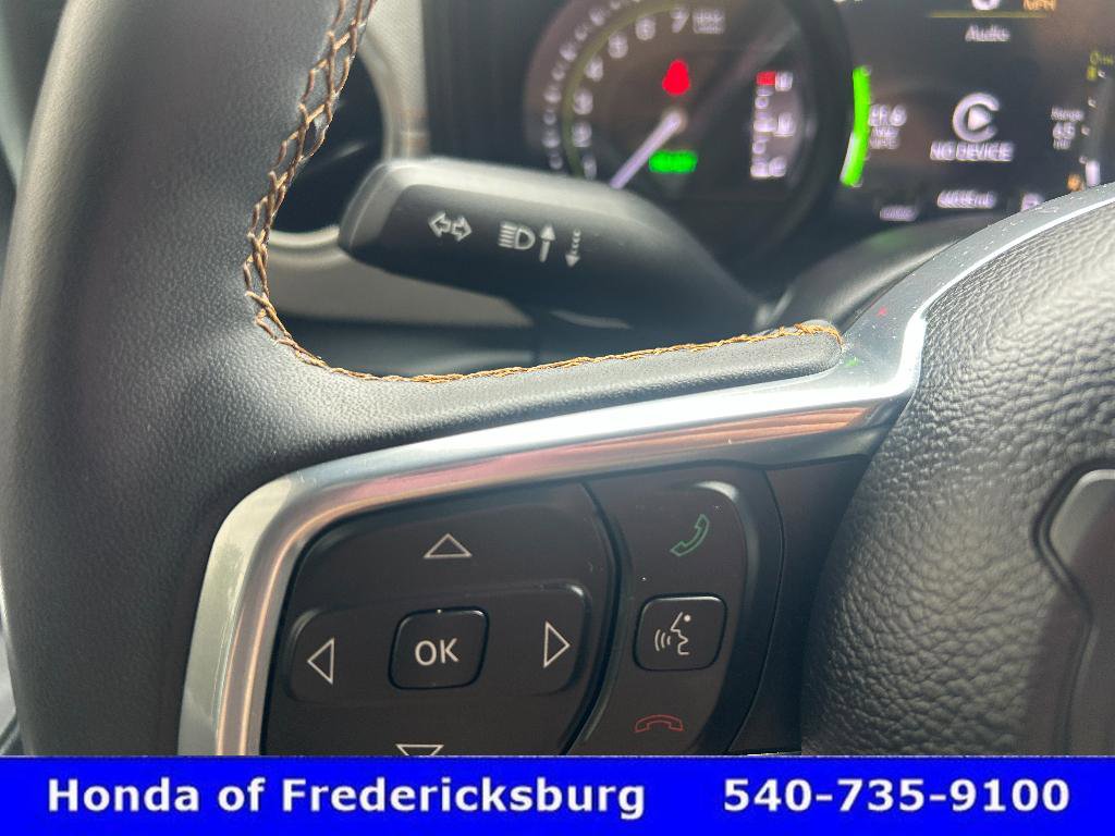 Used 2024 Jeep Wrangler Sahara AWD/4WD image 19