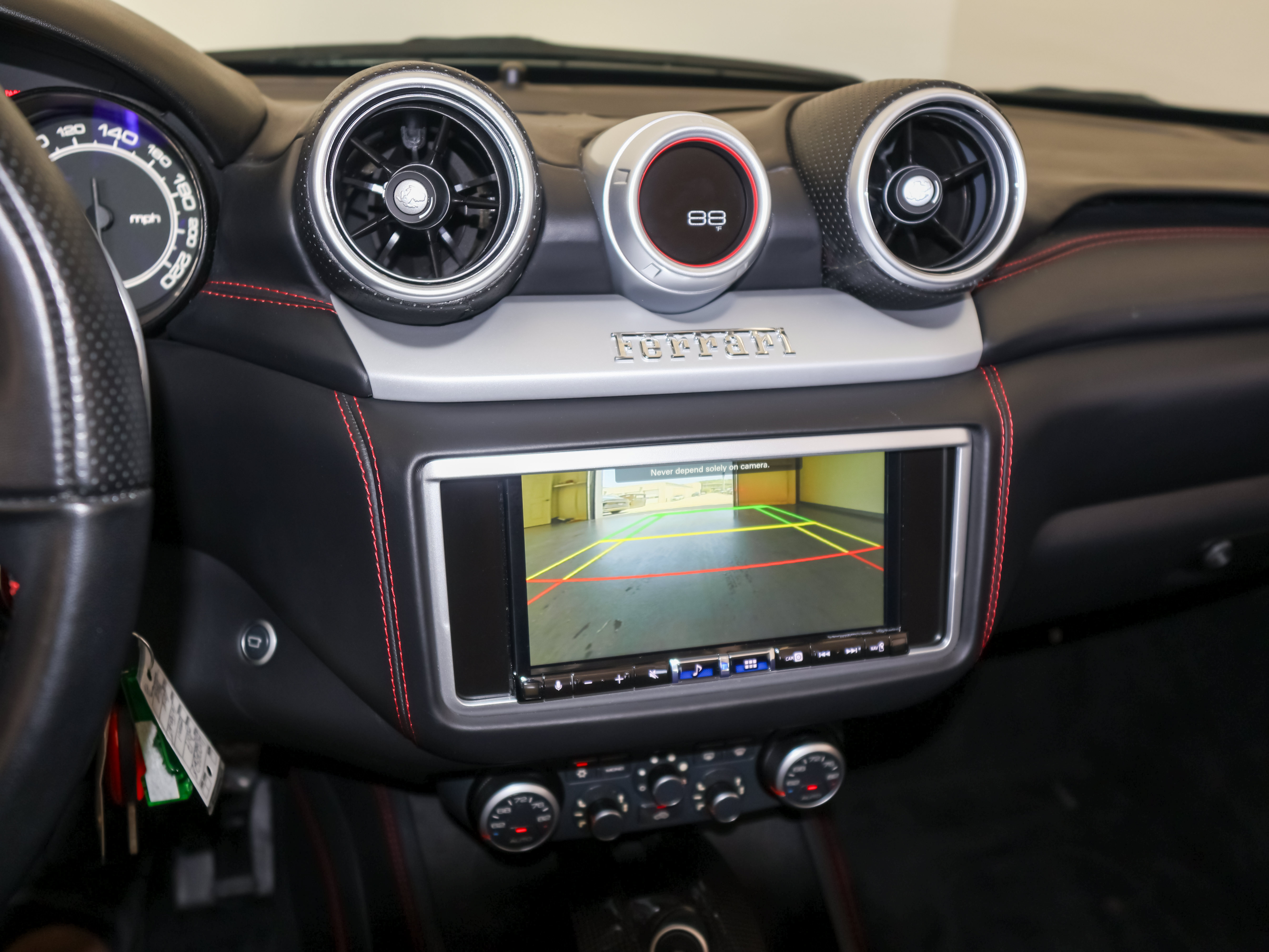 Used 2017 Ferrari California T RWD image 26