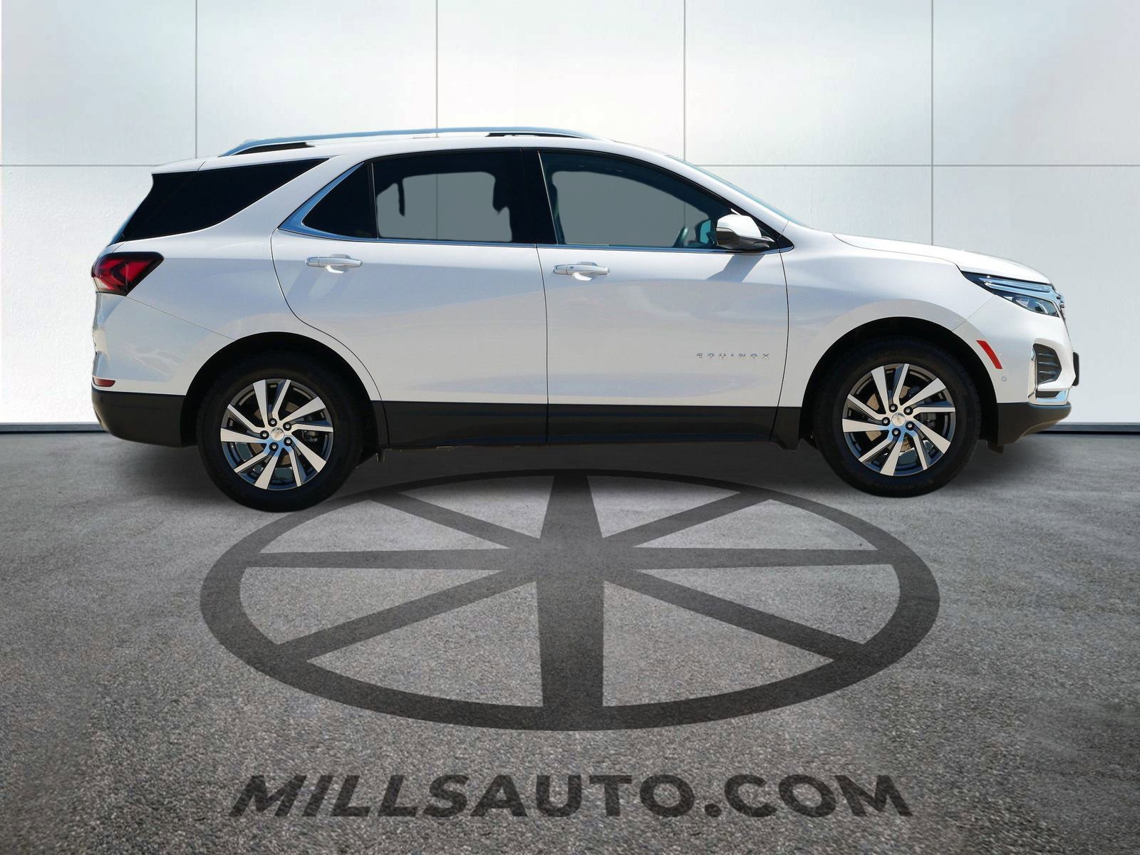 Used 2024 Chevrolet Equinox Premier image 6