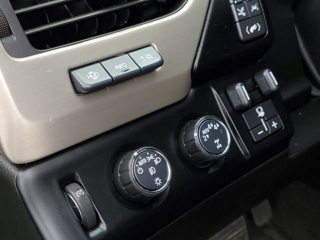 Used 2018 GMC Yukon XL Denali w/ Denali Ultimate Package AWD/4WD image 13