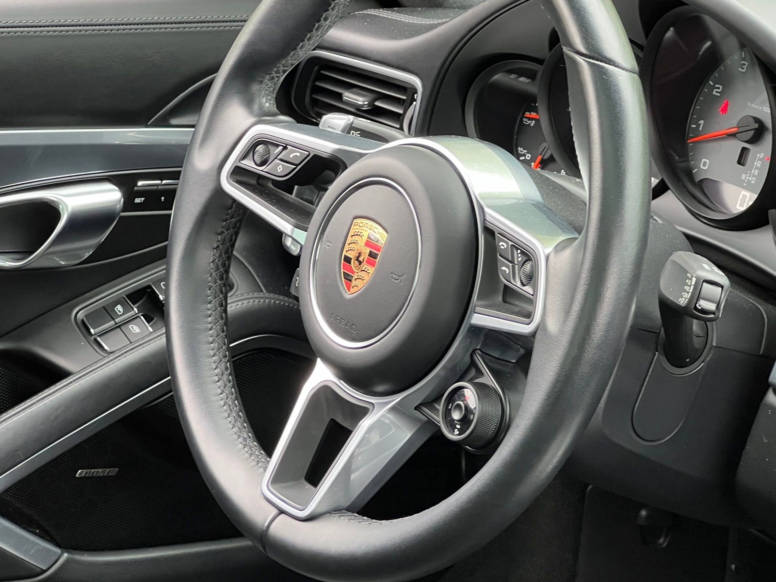 Certified 2019 Porsche 911 Carrera 4S AWD/4WD image 20