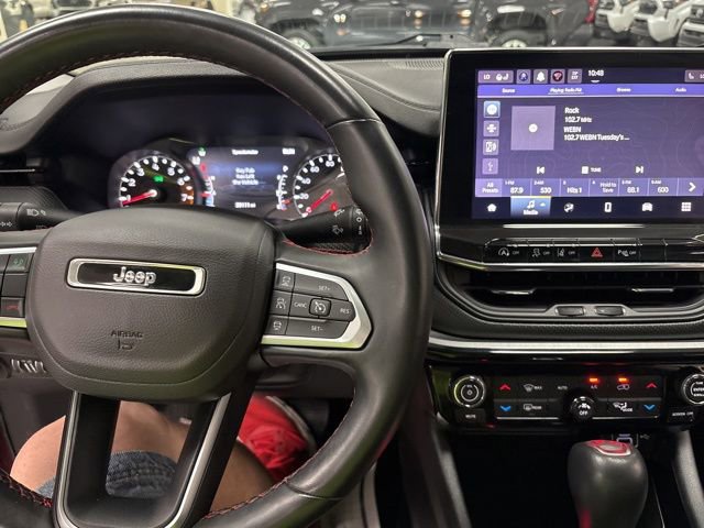 Used 2022 Jeep Compass Trailhawk w/ Trailhawk Convenience Group AWD/4WD image 17