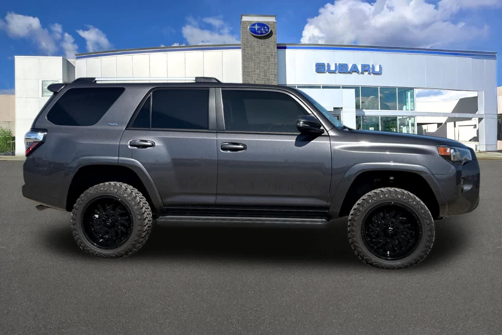 Used 2023 Toyota 4Runner SR5 Premium image 6