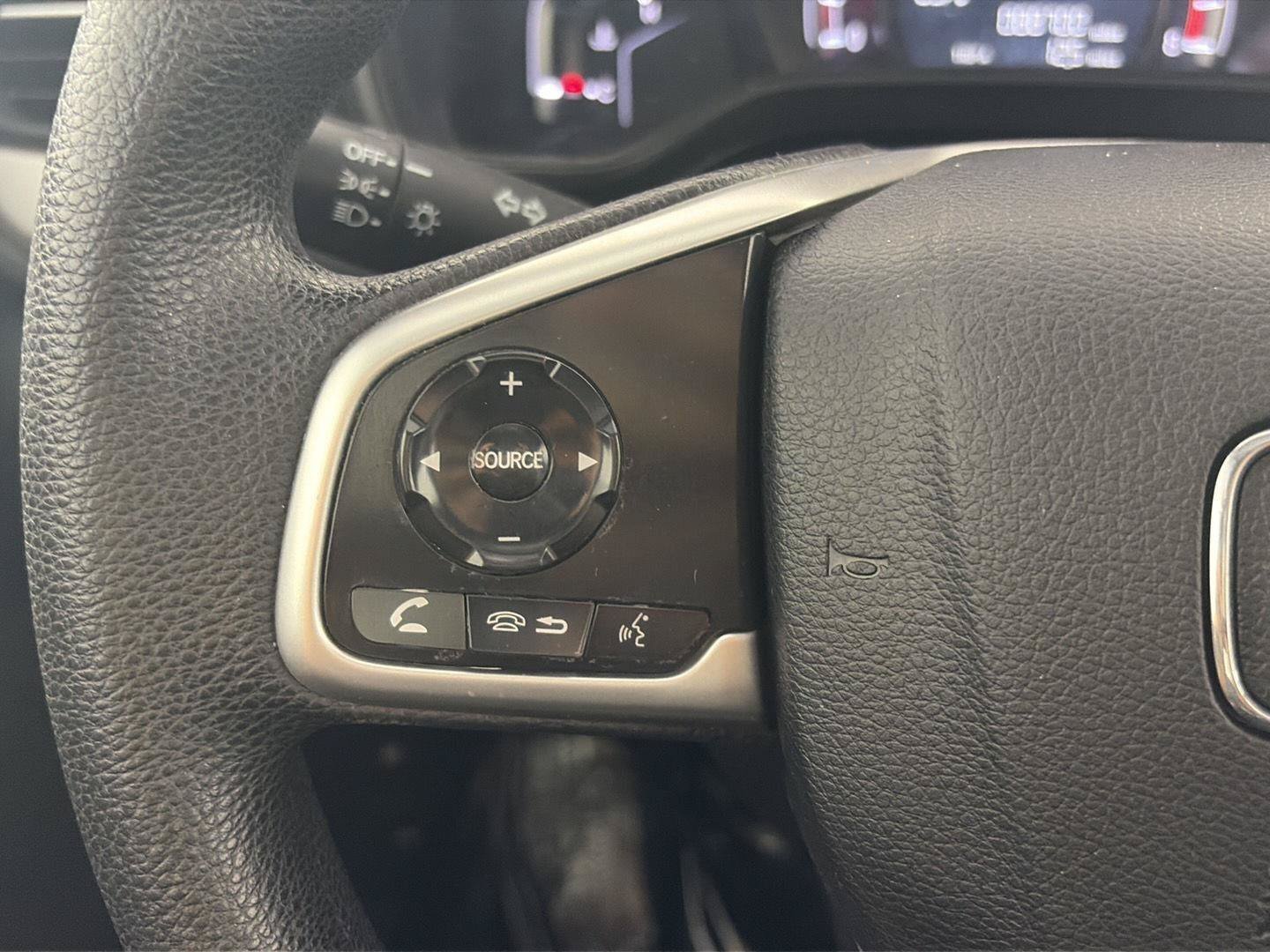 Used 2019 Honda CR-V LX image 7