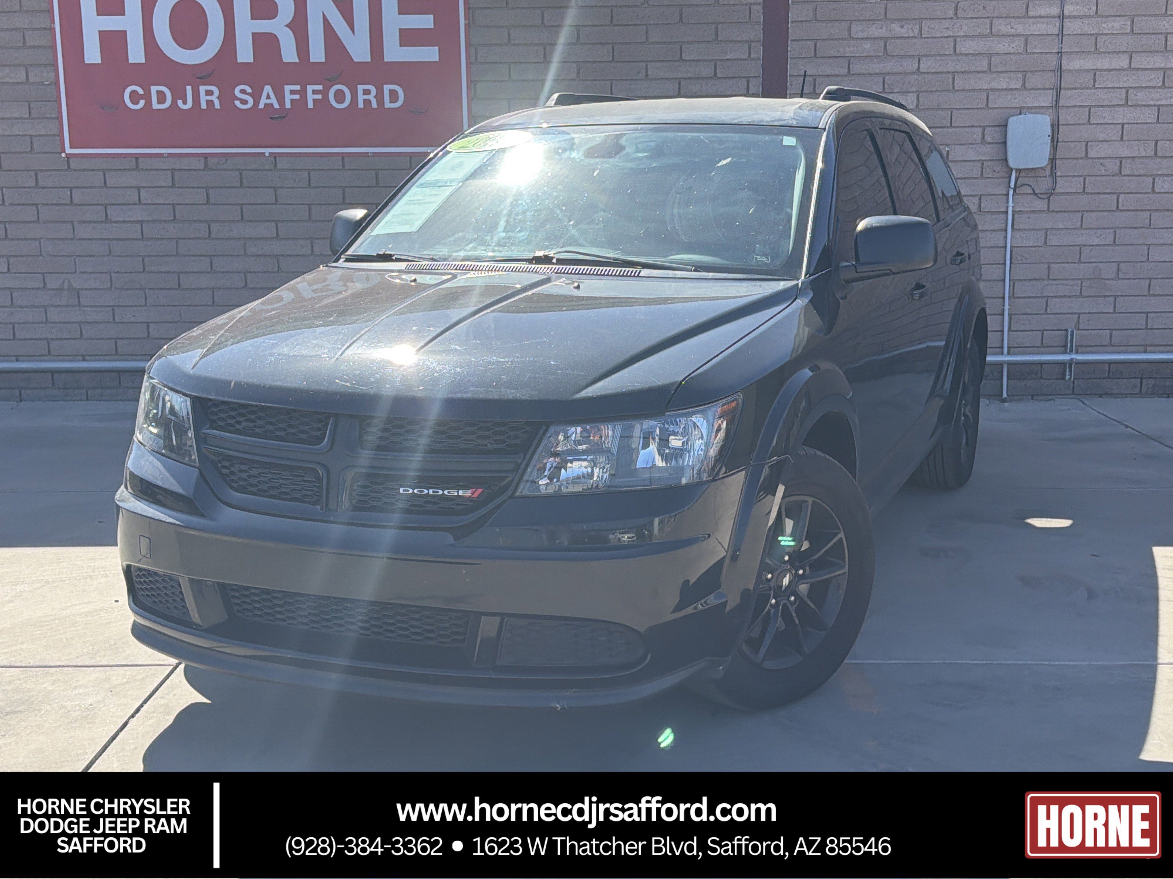 Used 2020 Dodge Journey SE w/ SE Popular Equipment Group image 1