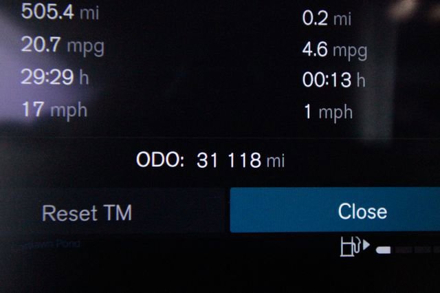 Certified 2023 Volvo XC40 B5 Plus w/ Protection Package Premier image 5