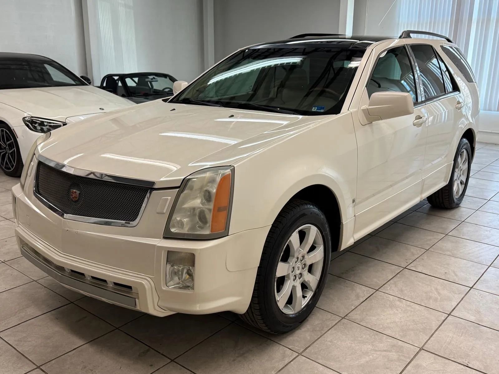 Used 2006 Cadillac SRX w/ Drivers Level One Package image 3