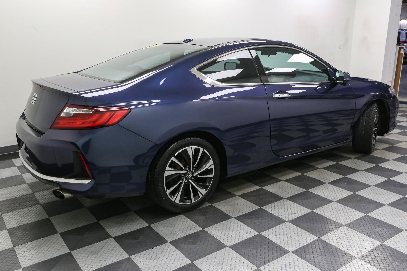Used 2016 Honda Accord EX image 9