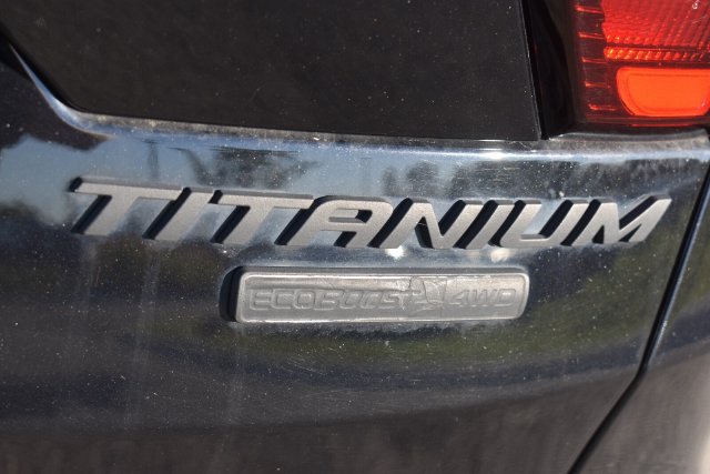 Used 2019 Ford Escape Titanium AWD/4WD image 16