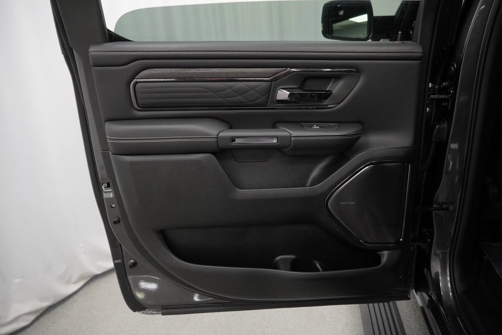 New 2027 RAM 1500 Limited w/ Night Edition AWD/4WD image 27