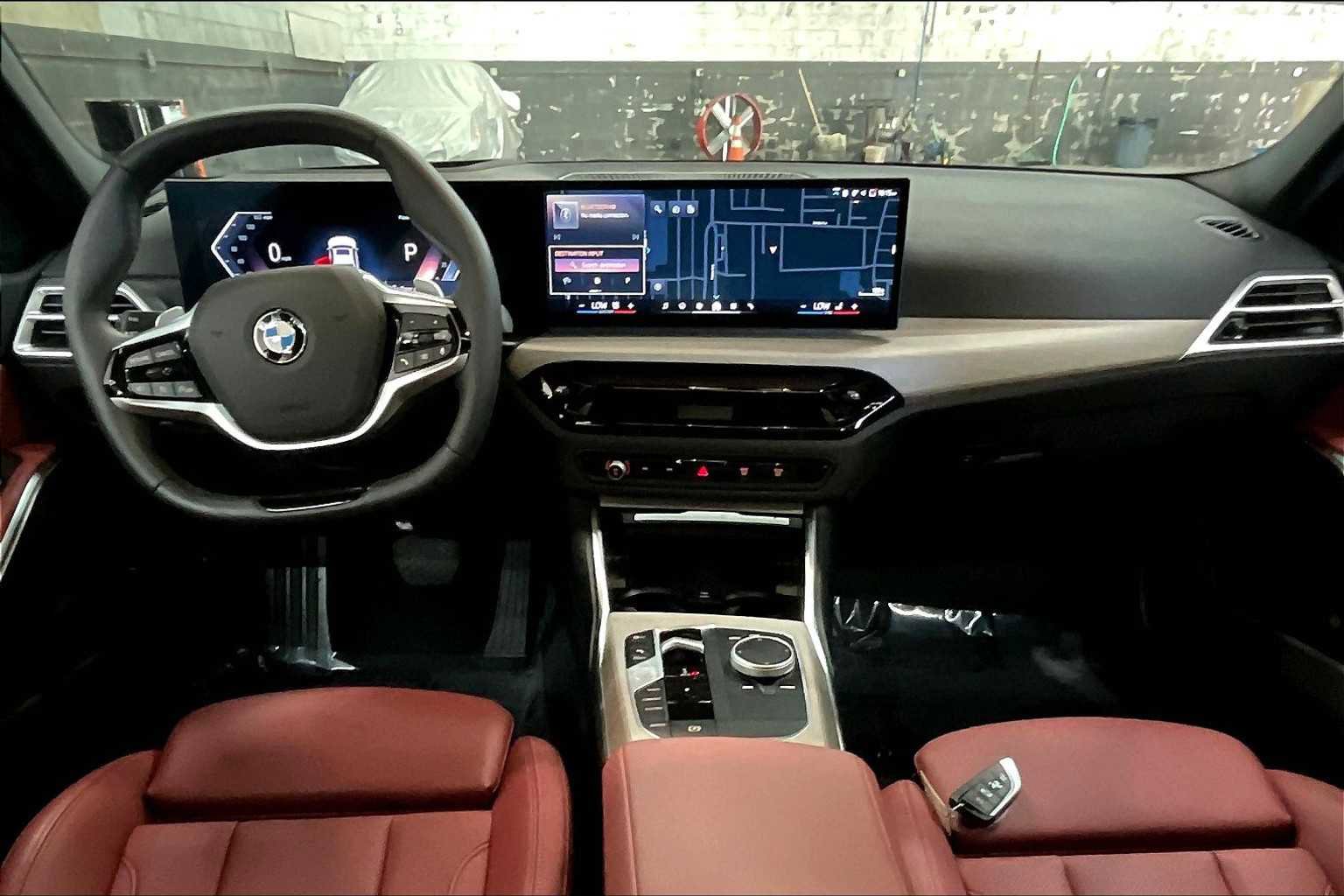 Used 2025 BMW 330i Sedan w/ Premium Package image 18