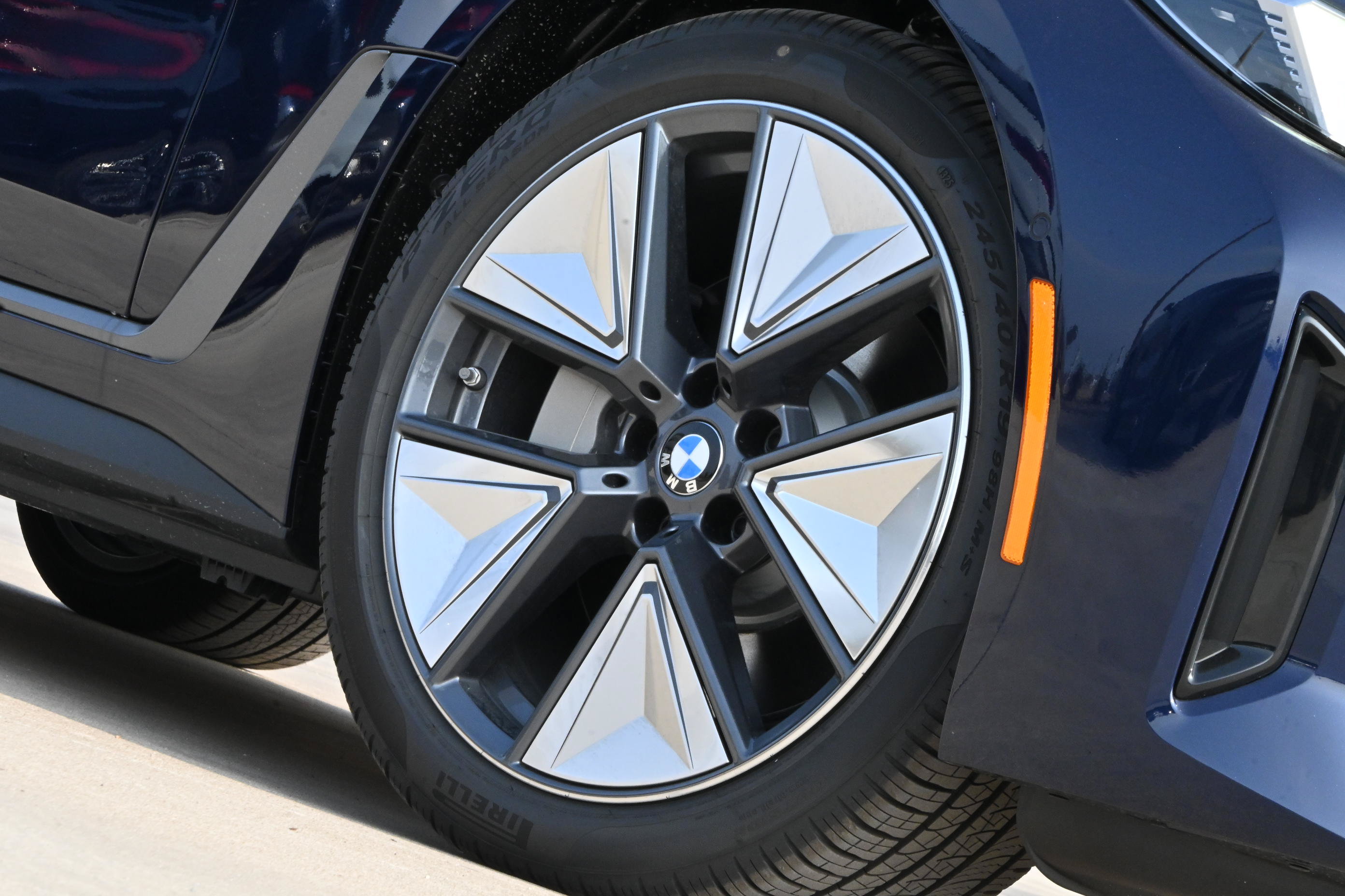 Used 2026 BMW i4 xDrive40i w/ Premium Package AWD/4WD image 8
