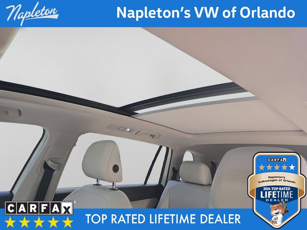 Used 2018 Volkswagen Tiguan SE w/ Panoramic Sunroof Package FWD image 13