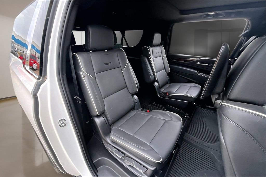 Used 2024 Cadillac Escalade ESV Premium Luxury image 27