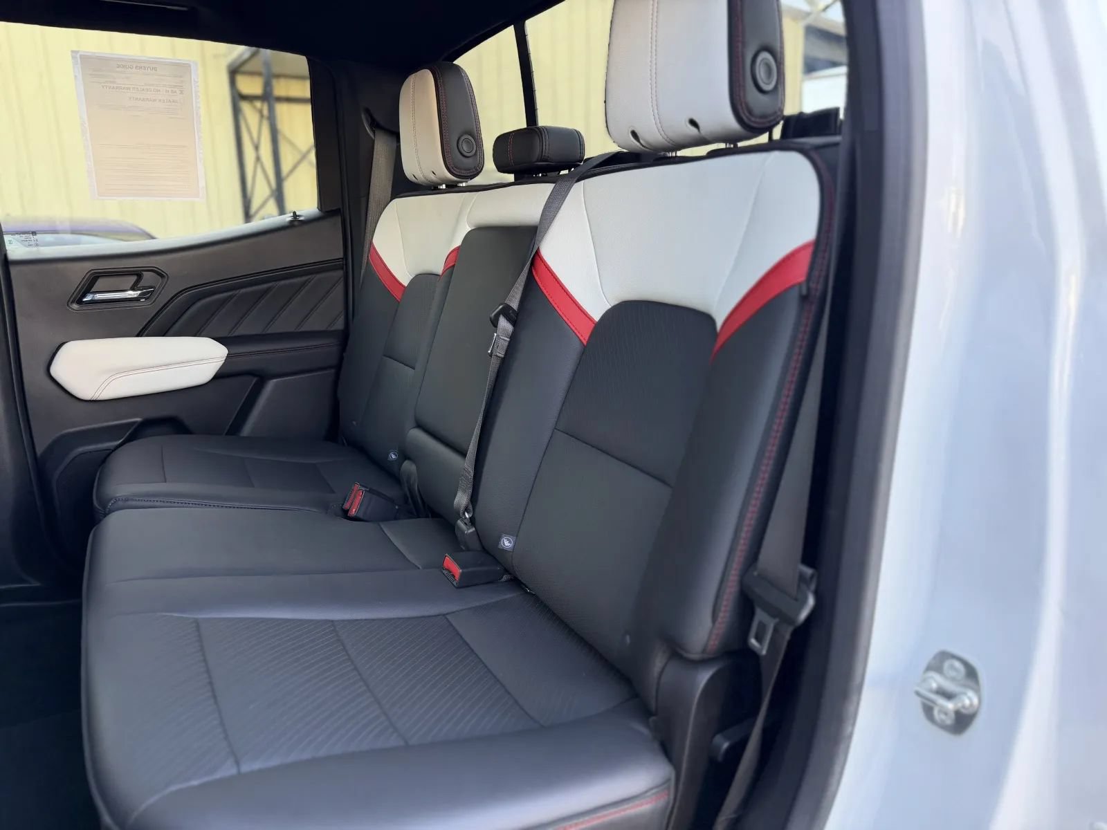 Used 2024 GMC Canyon AT4X AWD/4WD image 18