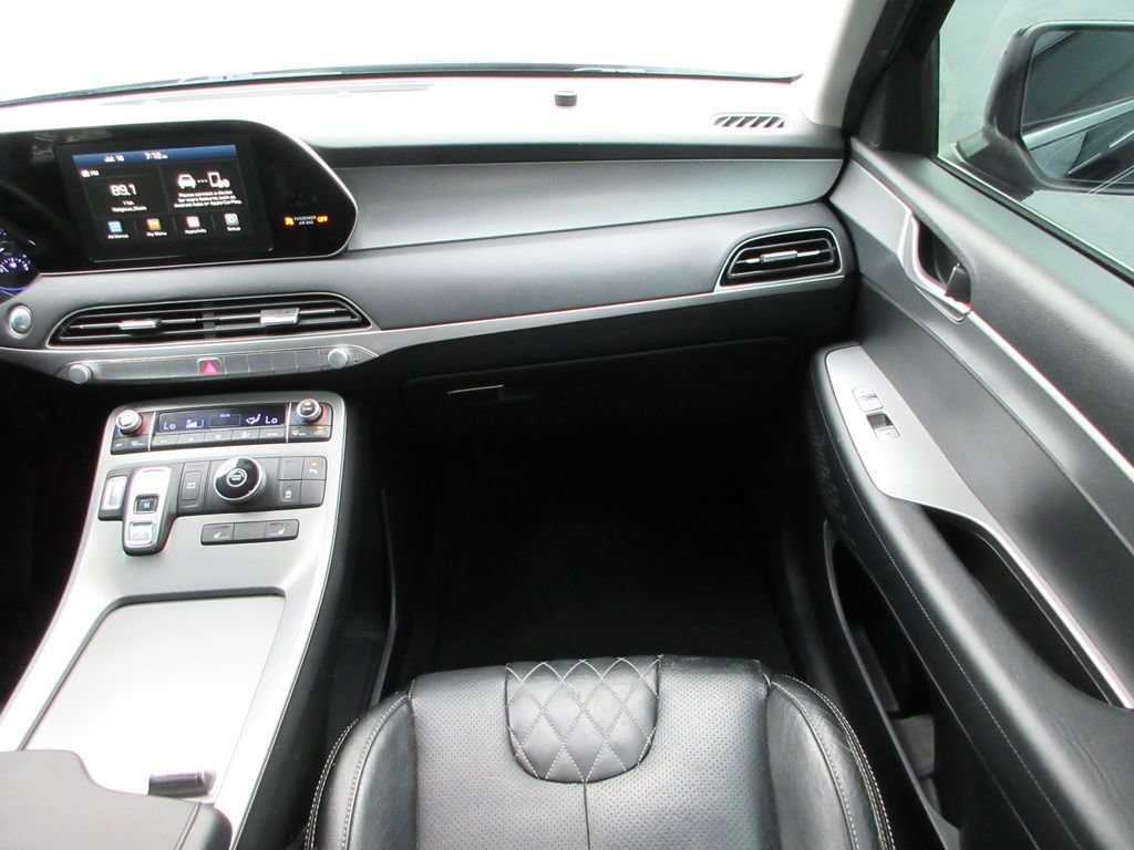 Used 2020 Hyundai Palisade SEL w/ Convenience Package FWD image 16