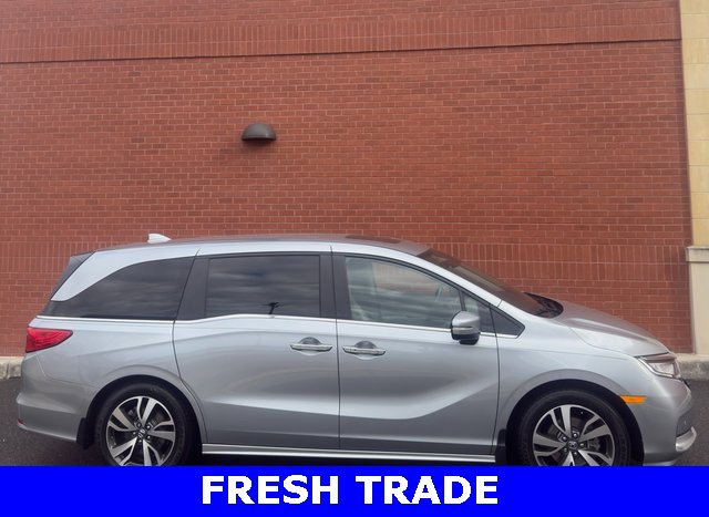 Used 2023 Honda Odyssey Touring image 1