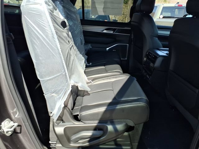 New 2026 Jeep Grand Wagoneer L Limited w/ HD Trailer Tow Package AWD/4WD image 5