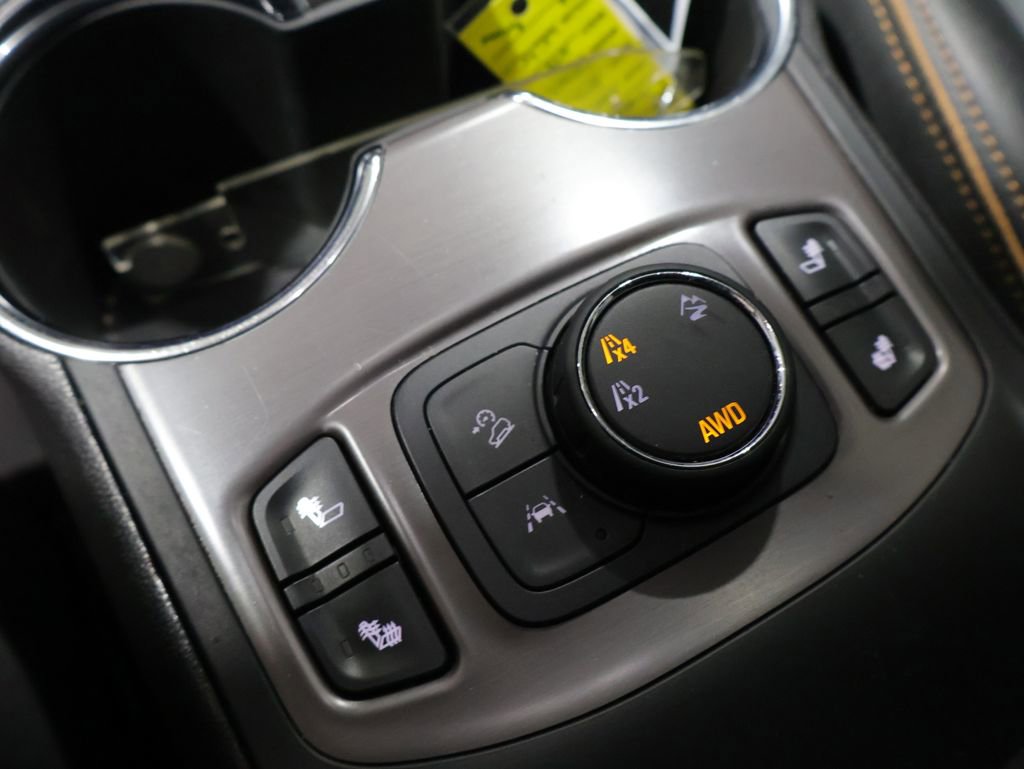 Used 2024 GMC Terrain AT4 image 30