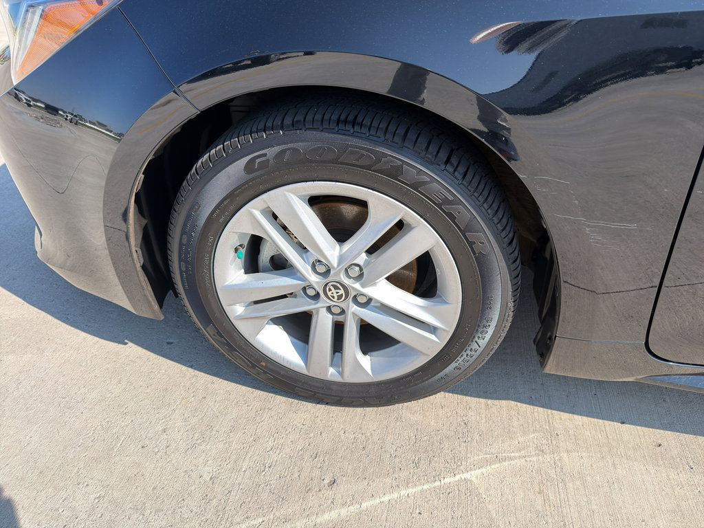 Used 2019 Toyota Corolla SE w/ SE Option Package FWD image 9