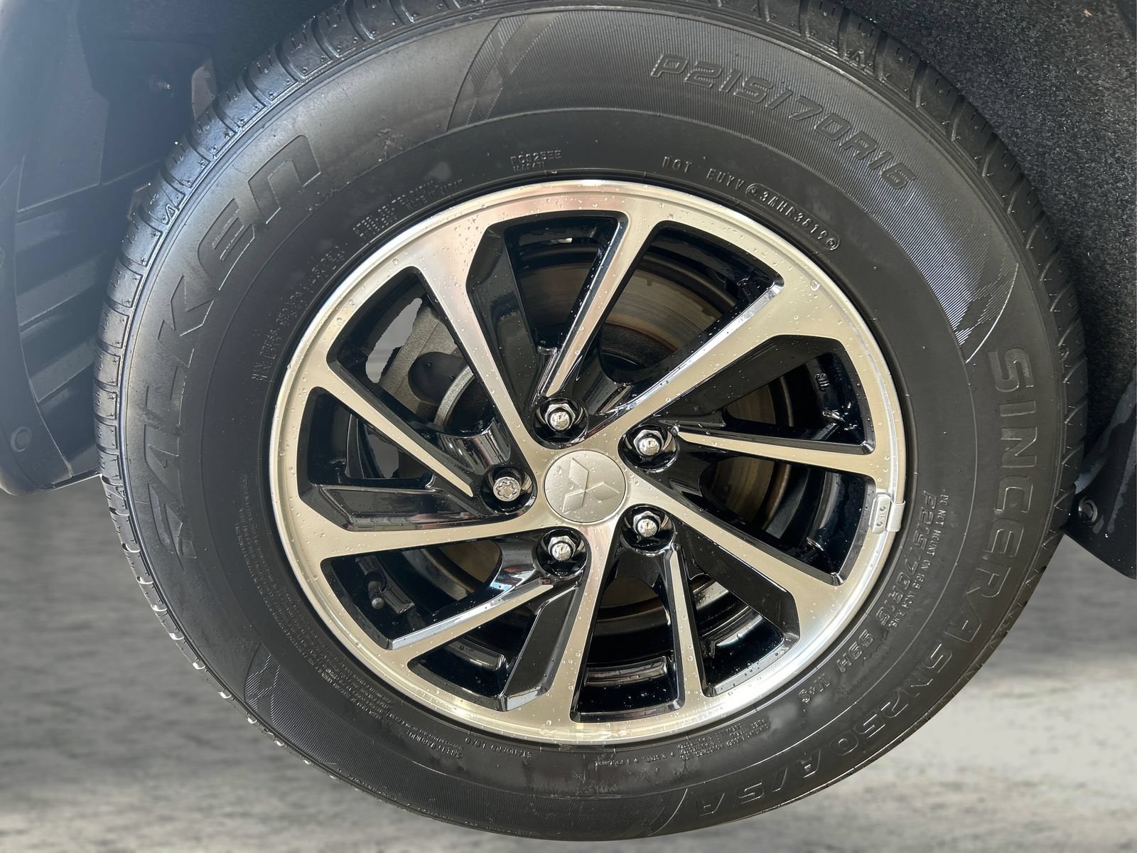 Used 2020 Mitsubishi Eclipse Cross ES FWD image 21