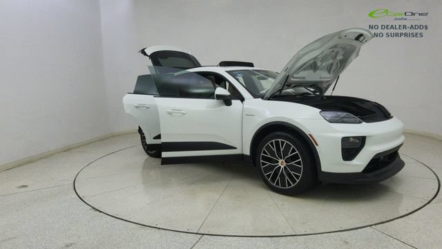 Used 2025 Porsche Macan Electric RWD image 74
