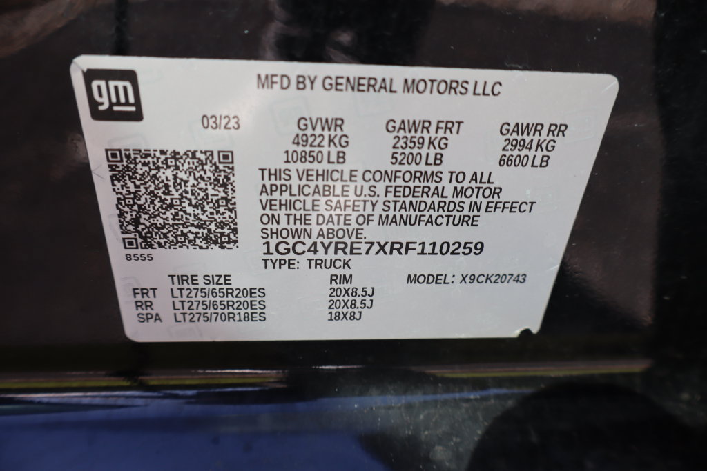 Used 2024 Chevrolet Silverado 2500 High Country w/ Technology Package AWD/4WD image 4